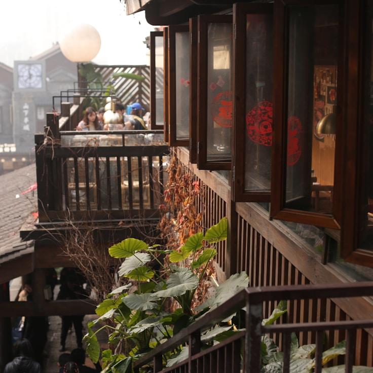 Outdoor terrace seating suitable for families in Rome